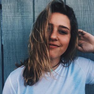 Meet your Posher, Leah